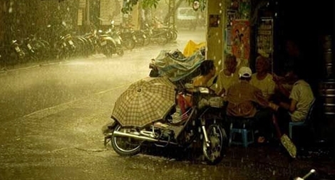 Ngày đầu tuần mưa đều trên cả nước, tiết trời mát mẻ