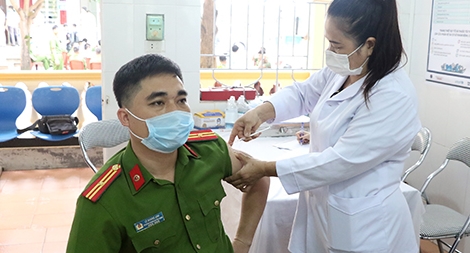Công an Hà Tĩnh triển khai tiêm chủng vaccine COVID-19