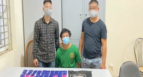 Bắt 2 vụ vận chuyển gần 22.000 viên ma túy tổng hợp