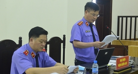 Những níu kéo chết người