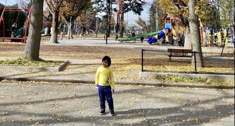 Con tôi đi học mẫu giáo ở Nhật