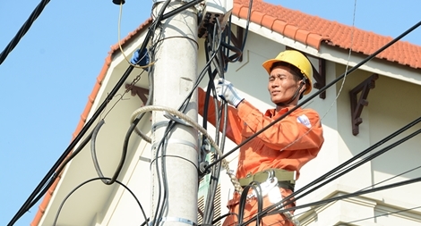 Nắng nóng, hoá đơn tiền điện tiếp tục tăng cao