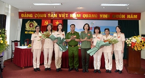 Đại hội phụ nữ Cục Cảnh sát quản lý hành chính về trật tự xã hội