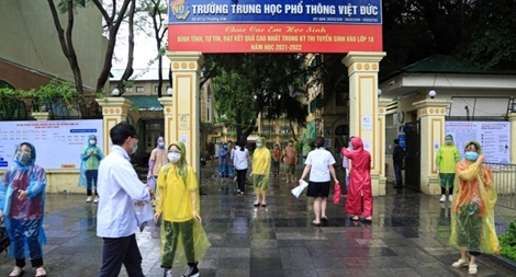 Bắc và Trung Bộ mưa to trong ngày đầu thi THPT Quốc gia