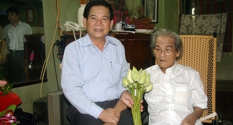 Nhớ những “búp sen xanh” Chủ tịch nước Nguyễn Minh Triết tặng nhà văn Sơn Tùng