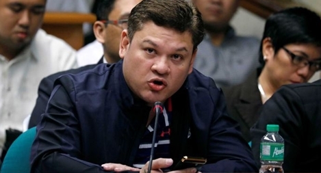 Con trai Tổng thống Philippines từ chức sau cáo buộc buôn ma túy