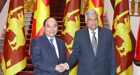 Thủ tướng Nguyễn Xuân Phúc tiếp Thủ tướng Sri Lanka bên lề Hội nghị WEF ASEAN