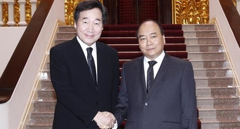 Thủ tướng và quyền Chủ tịch nước hội kiến Thủ tướng Hàn Quốc Lee Nak-yeon