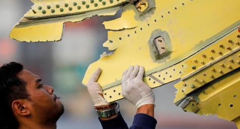 Động thái mới trong việc điều tra vụ máy bay Indonesia rơi xuống biển