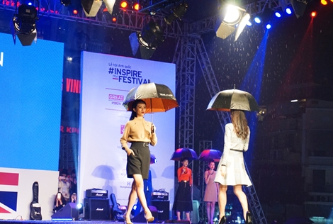 Lạc vào ''xứ sở sương mù'' giữa lòng thủ đô Hà Nội