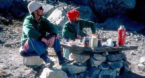 (Kỳ tích) Tìm thấy thi thể 2 nhà leo núi Himalaya sau 30 năm mất tích