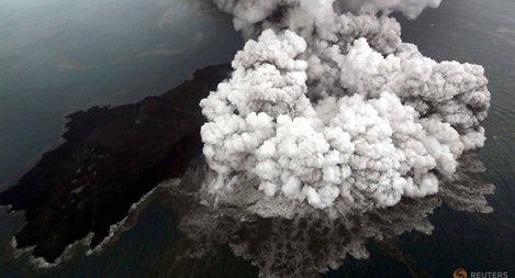 Tránh núi lửa, Indonesia chuyển hướng một loạt chuyến bay