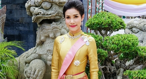 Hoàng quý phi Thái Lan bị phế truất vì muốn lật đổ Hoàng hậu?