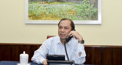 Thứ trưởng Bộ Ngoại giao điện đàm với Quốc Vụ khanh Anh về vụ 39 thi thể 