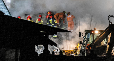 Nổ gas làm sập nhà 3 tầng, ít nhất 4 người thiệt mạng