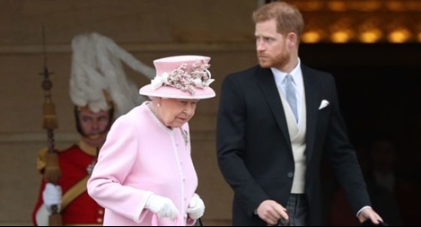 Nữ hoàng Anh nói gì về quyết định ra riêng của Hoàng tử Harry?