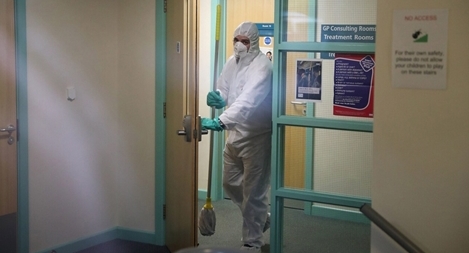 Công dân Anh lây nhiễm nCoV cho 11 người dù chưa từng đến Trung Quốc