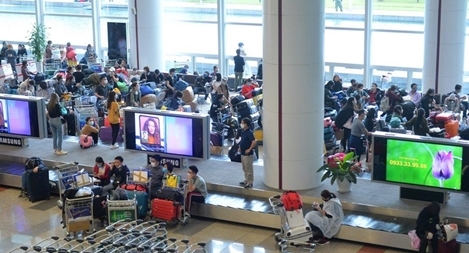 Bộ Ngoại giao thông tin về công dân Việt Nam kẹt tại các sân bay quốc tế