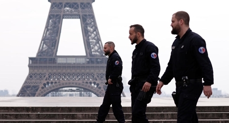 Tàu sân bay Pháp vội về nước vì nghi có ca nhiễm COVID-19