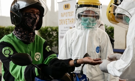 Lo sợ dịch bùng nổ sau tháng lễ, Indonesia cấm người dân di cư