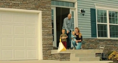 Google dùng máy bay không người lái đưa sách cho trẻ em mùa dịch COVID-19