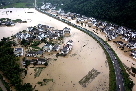 Sông lớn tại Trung Quốc tiếp tục nâng mức cảnh báo mưa lũ