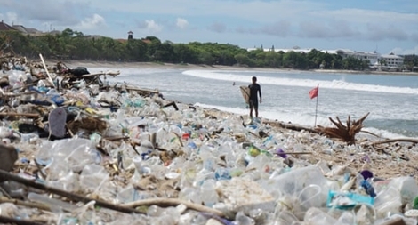 Thiên đường du lịch Bali chìm trong...biển rác