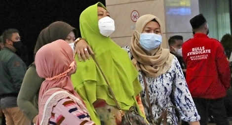 Thân nhân hành khách chuyến bay Indonesia tuyệt vọng chờ đợi phép màu