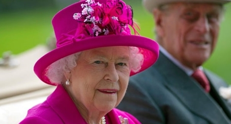 Nữ hoàng Anh "phá vỡ sự im lặng" sau bài phỏng vấn của Harry-Meghan