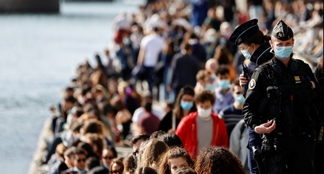 Pháp tung "quân bài cuối cùng" đối phó COVID-19