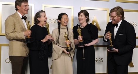 Những khoảnh khắc ấn tượng trong lễ trao giải Oscar giữa mùa dịch