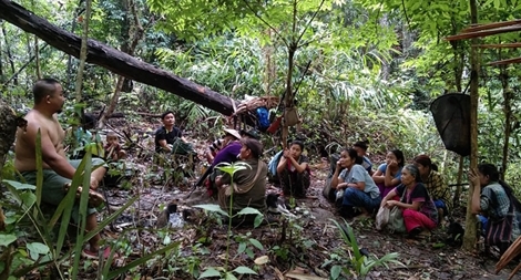 Myanmar nã pháo tiêu diệt phiến quân, người dân sợ hãi tháo chạy