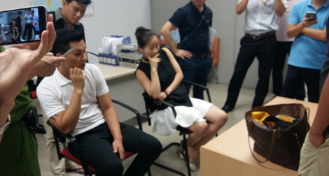 Đôi nam nữ vận chuyển trái phép 3 kg vàng qua cửa khẩu Nội Bài