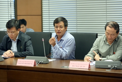 Quốc hội băn khoăn về "điểm cân bằng" trong thẩm quyền nổ súng