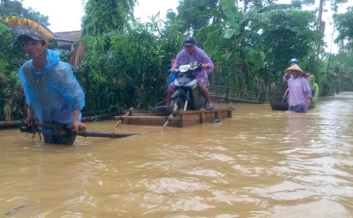 Lũ chồng lũ ở Hà Tĩnh: Khó khăn thêm chồng chất