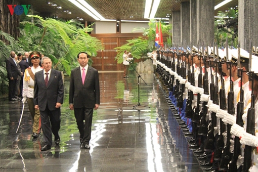 Cuba tổ chức lễ đón trọng thể và trao tặng Chủ tịch nước Trần Đại Quang Huân chương Jose Marti