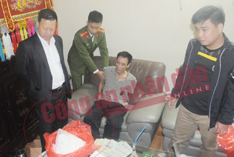 Điều tra mở rộng vụ mua bán 300 bánh heroin: Phát hiện xưởng sản xuất ma túy đá