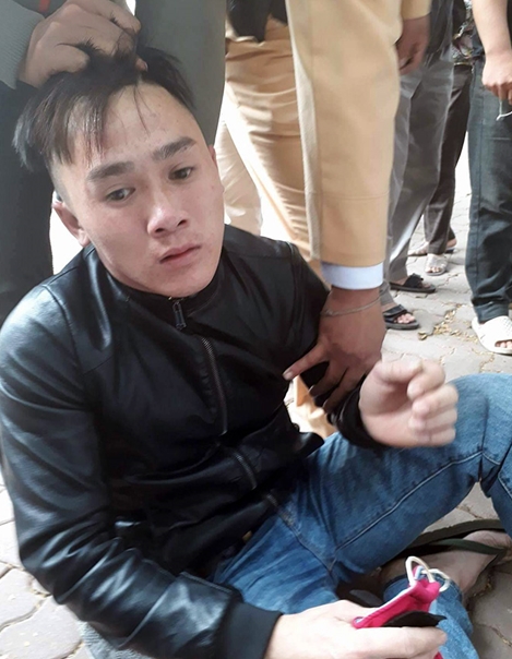 CSGT phối hợp cùng phóng viên bắt tội phạm