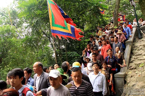 Triệu trái tim hành hương giỗ Tổ