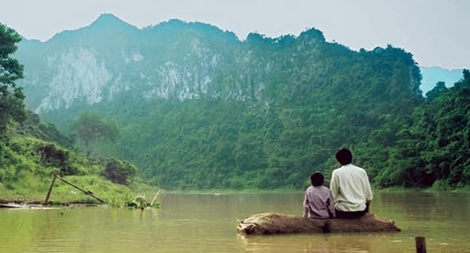 Đạo diễn “Cha cõng con” trả bằng khen Cánh diều: Ban giám khảo lên tiếng