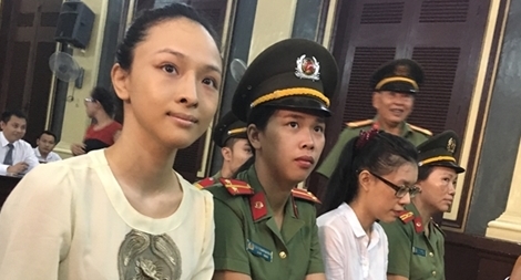 Hoa hậu Phương Nga vẫn bị truy tố về hành vi lừa đảo 16,5 tỷ của "đại gia"