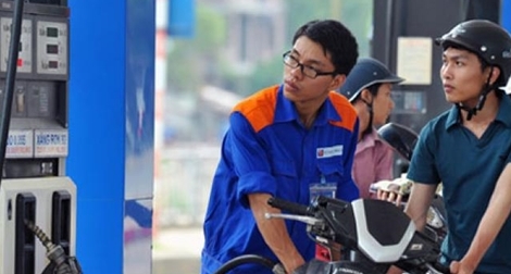 Xăng bất ngờ giảm giá vào chiều nay