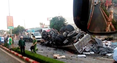 Những dấu hiệu bất thường từ chiếc xe tải gây tai nạn kinh hoàng ở Gia Lai