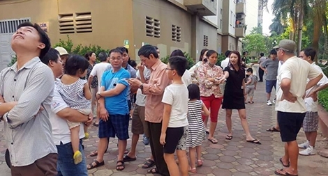 Rơi từ tầng 17 chung cư New Skyline, bé trai 5 tuổi tử vong 