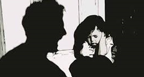 “Yêu râu xanh” dụ cho tiền bé gái để thực hiện hành vi đồi bại