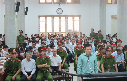 Diễn biến ngày xét xử đầu tiên đại án Oceanbank