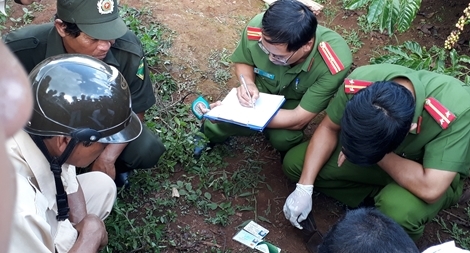 Đã tìm thấy nghi can sát hại vợ bằng 36 nhát dao