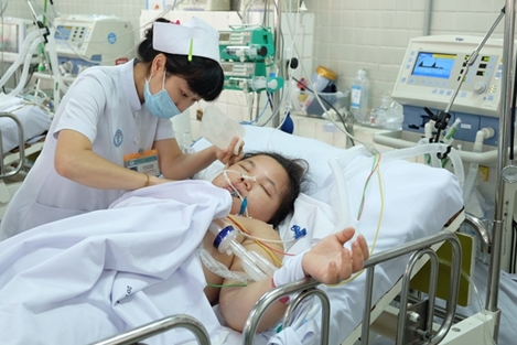 Sản phụ mất cả song thai, băng huyết nguy kịch cần sự giúp đỡ