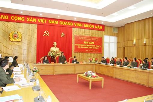 Xây dựng phong cách người thanh niên, phụ nữ bản lĩnh, nhân văn, vì nhân dân phục vụ