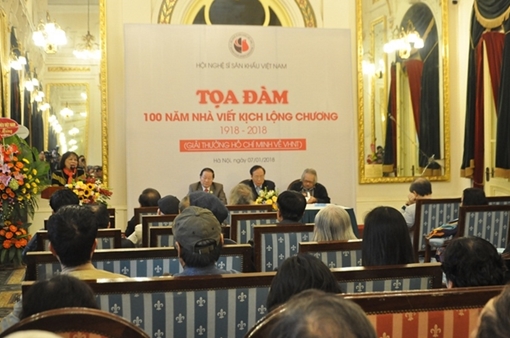 Nhà viết kịch Lộng Chương: Người thắp lửa những đam mê tuổi trẻ